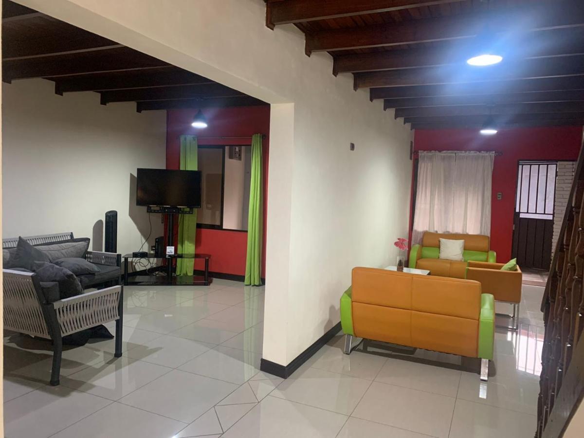 Appartement Alojamiento Entero 1 Km Juan Santamaria Airport à Alajuela Extérieur photo